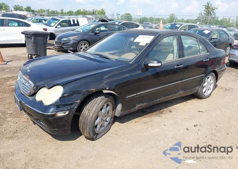 2002 Mercedes-Benz C 240 from USA, damaged, VIN WDBRF61J22E005317